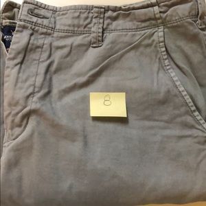 Men’s gray khaki-style shorts